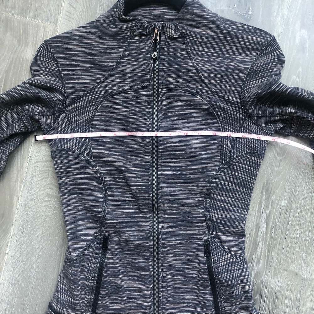 Lululemon Forme Jacket - Picture 15 of 16